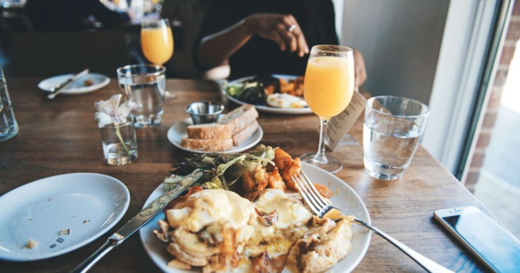 The Crooked Knife - Southern Comfort Brunch and Live Music